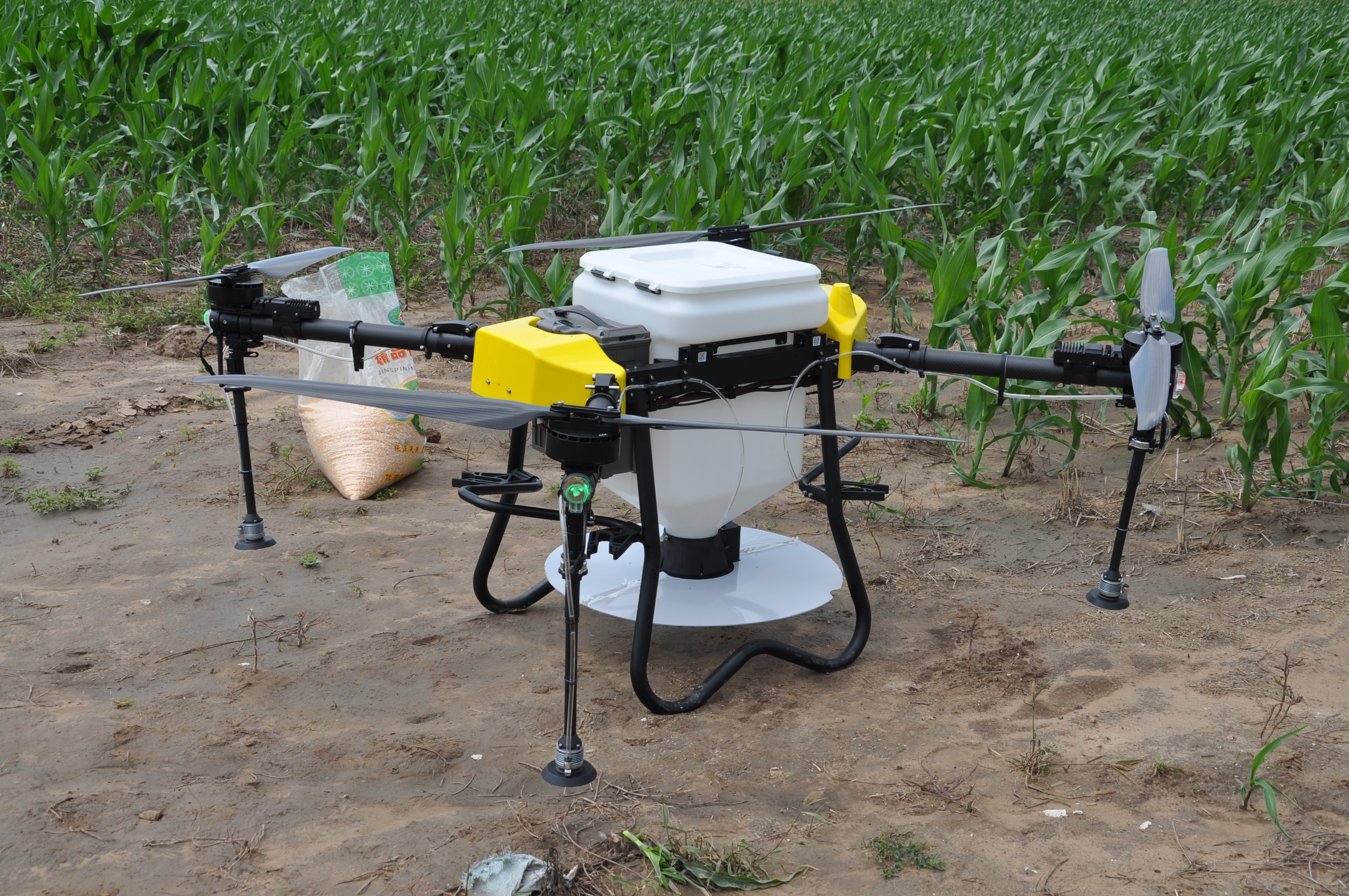 40L Agricultural Drone High-efficiency Usable Day And Night.