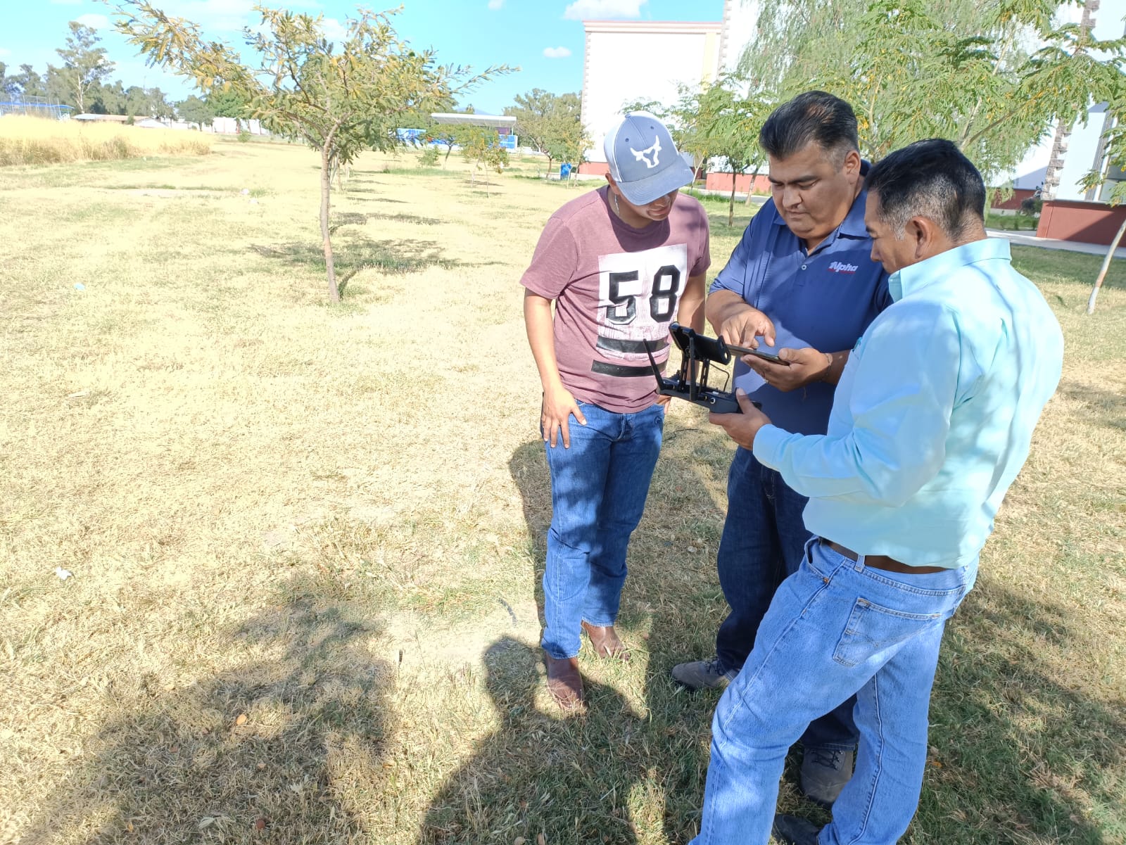 Client from Mexico likes our drone sprayer JT16L-404QC for spraying service