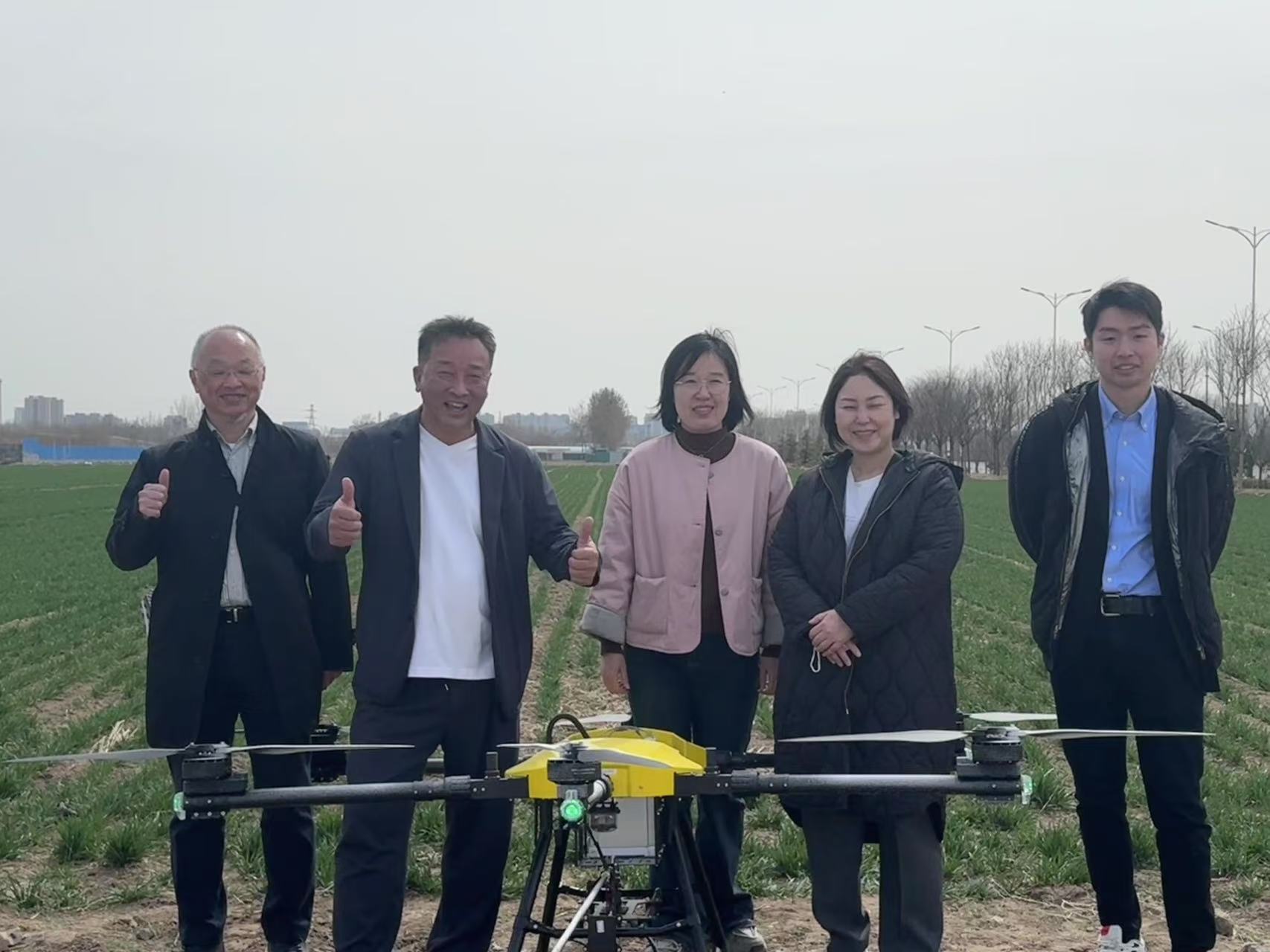Japanese Client Visits Our Factory and Places Order for Cleaning Drones