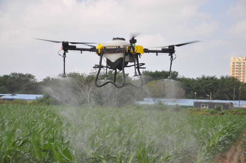 Hot selling models Agricultural spray drone 40L large capacity fruit trees, grain spraying